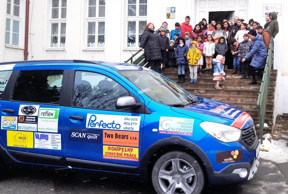 Dětský domov Pyšely má nový automobil